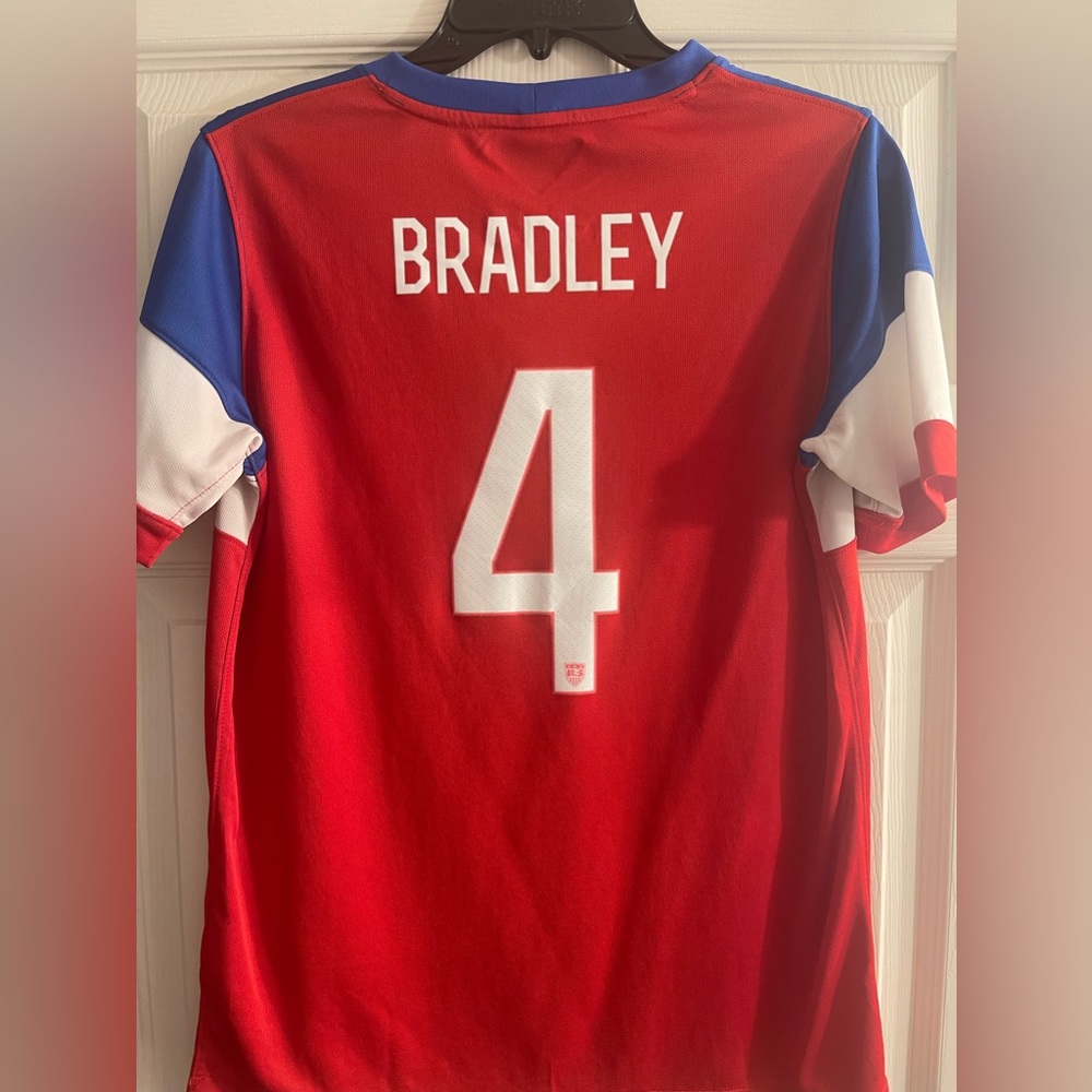 Michael Bradley youth xl men’s soccer jersey, USA